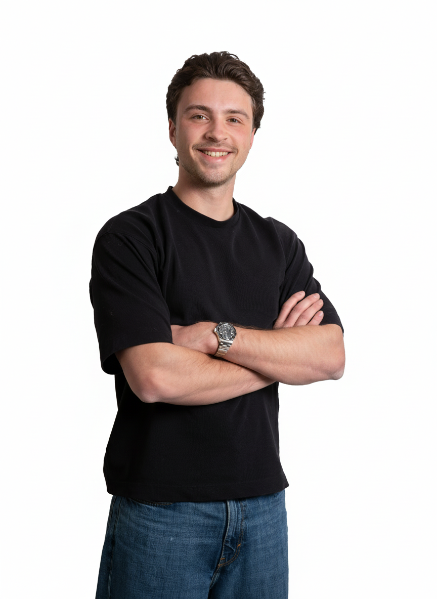 Portrait of Tim van den Berge, Front Office & Marketing at our physiotherapy practice in Eindhoven